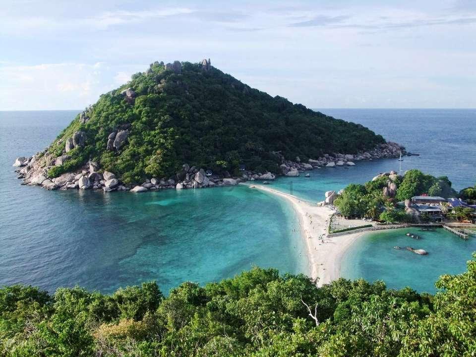 海报 | “奔跑”中的活力 “数”说2024重庆春运
